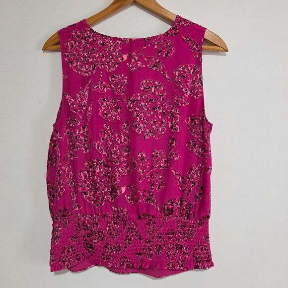EUC WHITE HOUSE BLACK MARKET PINK FLORAL SURPLICE PLEATED SLEEVELESS TOP S - Picture 2 of 16